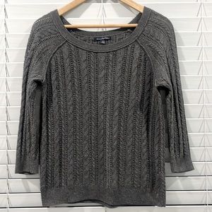 American Eagle Outfitters XS 3/4 sleeve sweater